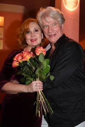 Jürgen Prochnow mit Ehefrau Verena Wengler Premiere Ein Mann fürs Grobe Komoedie im Bayerischen Hof Theater München 11. Januar 2017