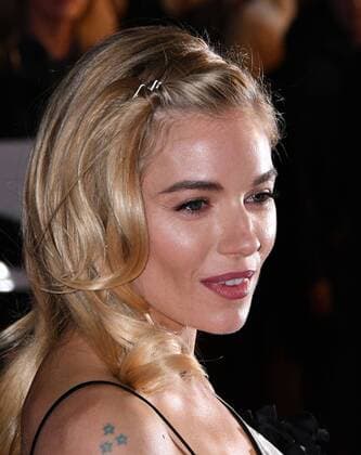 . 11 01 2017. London, United Kingdom. Sienna Miller attends Live By Night European film premiere. Premiere of Live By Night, an adaptation of Dennis Lehane s Prohibition era drama, about a Boston police captain s son and the many characters he comes across on a daily basis, at BFI Southbank, London.  xNilsxJorgensenx xi-Imagesx IIM-14158-0056