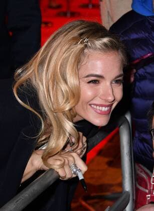 . 11 01 2017. London, United Kingdom. Sienna Miller attends Live By Night European film premiere. Premiere of Live By Night, an adaptation of Dennis Lehane s Prohibition era drama, about a Boston police captain s son and the many characters he comes across on a daily basis, at BFI Southbank, London.  xNilsxJorgensenx xi-Imagesx IIM-14158-0047