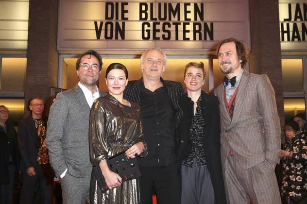 Jan Josef Liefers, Hannah Herzsprung, Chris Kraus, Adele Haenel und Lars Eidinger bei der Premiere des Kinofilms Die Blumen von gestern im Kino International. Berlin, 11.01.2017 Foto:xS.xGabschx xFuturexImage