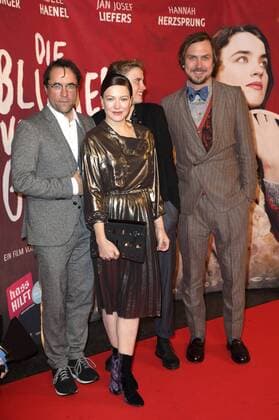 Jan Josef Liefers, Hannah Herzsprung, Adele Haenel und Lars Eidinger bei der Premiere des Kinofilms Die Blumen von gestern im Kino International. Berlin, 11.01.2017 Foto:xS.xGabschx xFuturexImage