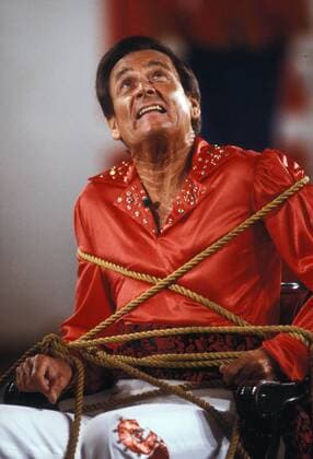 Hollywood, California, U.S. - BOB BARKER on Circus of the Stars in 1979 - ZUMAga5_ 20070423_gaf_g49_191