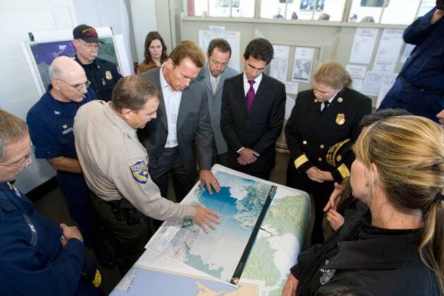 Nov 09, 2007 - San Francisco, California, USA - California Governor ARNOLD SCHWARZENEGGER receiving briefing on Oil Spill in San Francisco Bay. Governor Arnold Schwarzenegger has declared a state of emergency to help fight an oil spill that is threatening the coast of northern California. 58,000 gallons of oil had leaked from a container ship that rammed the Bay Bridge, creating a slick that has contaminated beaches and injured hundreds of birds from Hunters Point to the Marin Headlands and out to the Farallon Islands. - ZUMAz03_ 20071109_nar_z03_004