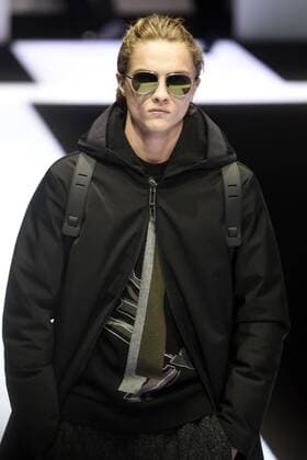 Milan Men s Fashion Week Fall Winter 2017 18 - Emporio Armani Fashion Show  Copyright: xSimonaxChiocciax xIPAx