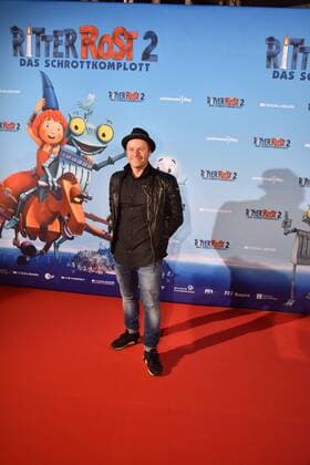 Der Sprecher und Schauspieler Dustin Semmelrogge am 14.01.2017 bei der Premiere des Films Ritter Rost 2 - Das Schrottkomplott in den Kölner Cinedom.