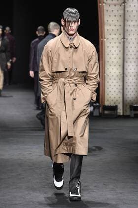 Milan Men s Fashion Week Fall Winter 2017 2018 - VERSACE fashionshow Pictured: model  Copyright: xRiccardoxGiordanoxSickix xIPAx