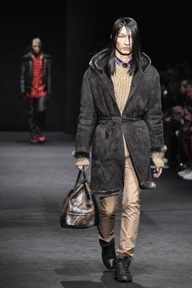 Milan Men s Fashion Week Fall Winter 2017 2018 - VERSACE fashionshow Pictured: model  Copyright: xRiccardoxGiordanoxSickix xIPAx