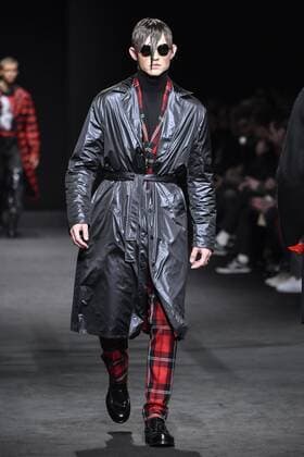 Milan Men s Fashion Week Fall Winter 2017 2018 - VERSACE fashionshow Pictured: model  Copyright: xRiccardoxGiordanoxSickix xIPAx