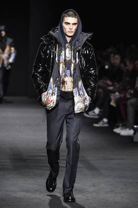 Milan Men s Fashion Week Fall Winter 2017 2018 - VERSACE fashionshow Pictured: model  Copyright: xRiccardoxGiordanoxSickix xIPAx