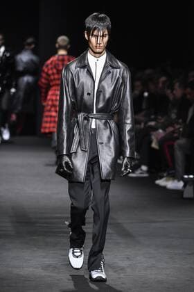 Milan Men s Fashion Week Fall Winter 2017 2018 - VERSACE fashionshow Pictured: model  Copyright: xRiccardoxGiordanoxSickix xIPAx