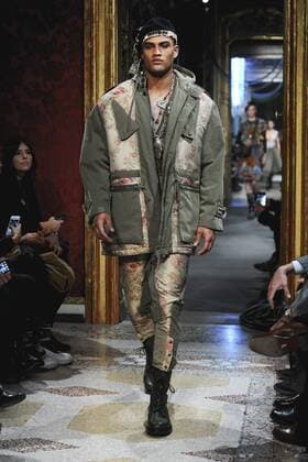 Milan Men s Fashion Week Fall Winter 2017 2018. Milano Moda Uomo, autunno inverno 2017 2018 . Moschino fashionshow Pictured: model  Copyright: xSickix xIPAx
