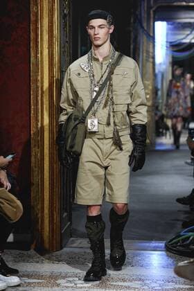 Milan Men s Fashion Week Fall Winter 2017 2018. Milano Moda Uomo, autunno inverno 2017 2018 . Moschino fashionshow Pictured: model  Copyright: xSickix xIPAx