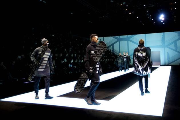 MILAN, Models present creations from the Fall Winter 2017 18 menswear collection of Emporio Armani during Milan Fashion Week in Milan, Italy, on Jan. 14, 2017. ) (zf) ITALY-MILAN-FASHION WEEK-MEN-EMPORIO ARMANI JinxYu 