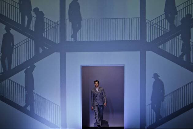 MILAN, A model presents a creation from the Fall Winter 2017 18 menswear collection of Emporio Armani during Milan Fashion Week in Milan, Italy, on Jan. 14, 2017. ) (zf) ITALY-MILAN-FASHION WEEK-MEN-EMPORIO ARMANI JinxYu 