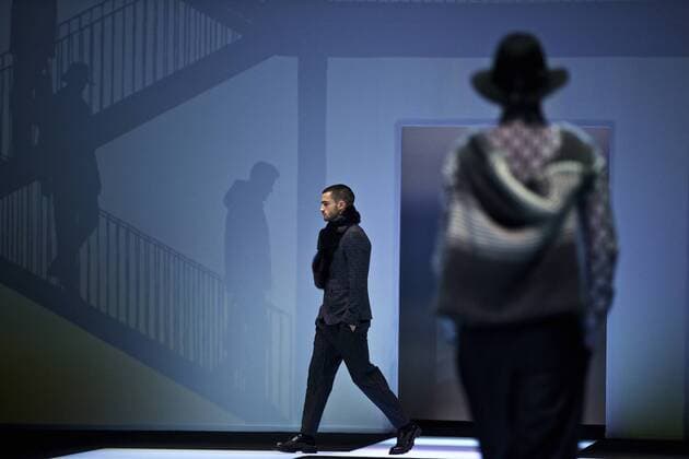 MILAN, Models present creations from the Fall Winter 2017 18 menswear collection of Emporio Armani during Milan Fashion Week in Milan, Italy, on Jan. 14, 2017. ) (zf) ITALY-MILAN-FASHION WEEK-MEN-EMPORIO ARMANI JinxYu 