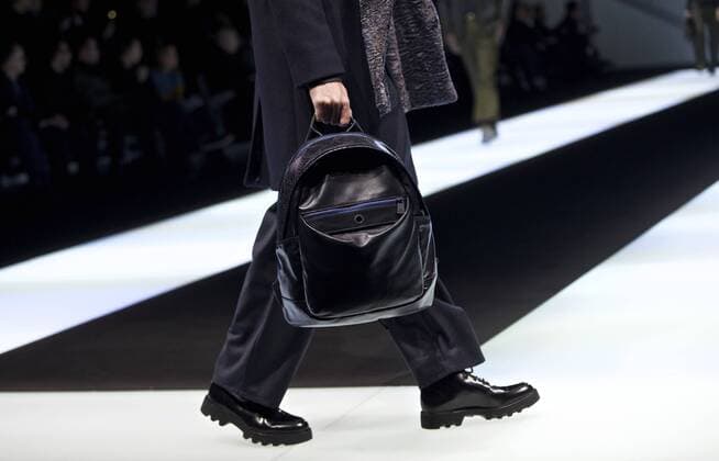 MILAN, A model presents a creation from the Fall Winter 2017 18 menswear collection of Emporio Armani during Milan Fashion Week in Milan, Italy, on Jan. 14, 2017. ) (zf) ITALY-MILAN-FASHION WEEK-MEN-EMPORIO ARMANI JinxYu 