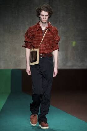 MILAN, A model presents a creation from the Fall Winter 2017 18 menswear collection of Marni during Milan Fashion Week in Milan, Italy, on Jan. 14, 2017. ) (zf) ITALY-MILAN-FASHION WEEK-MEN-MARNI JinxYu 