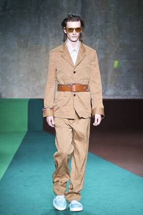 MILAN, A model presents a creation from the Fall Winter 2017 18 menswear collection of Marni during Milan Fashion Week in Milan, Italy, on Jan. 14, 2017. ) (zf) ITALY-MILAN-FASHION WEEK-MEN-MARNI JinxYu 