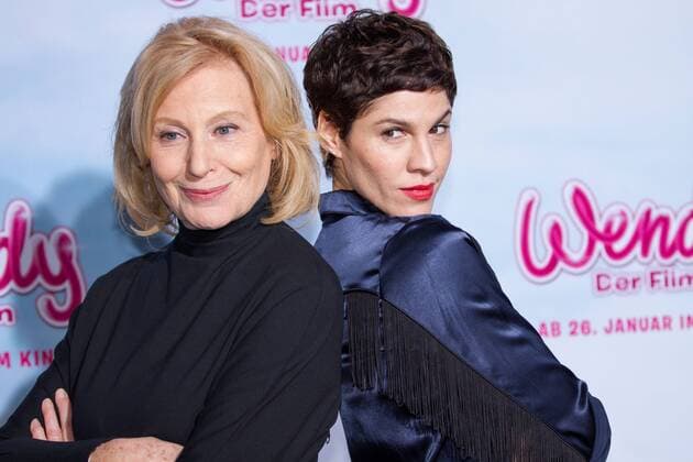 Maren Kroymann, Jasmin Gerat bei der Premiere - Wendy - am 15.01.2017 im Cinedom Kino in Köln. Premiere - Wendy -