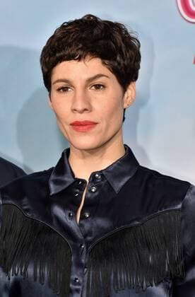 Die Schauspielerin Jasmin Gerat am 15.01.2017 in Köln auf dem roten Teppich bei der Premiere des Films Wendy der Film im Kölner Cinedom.