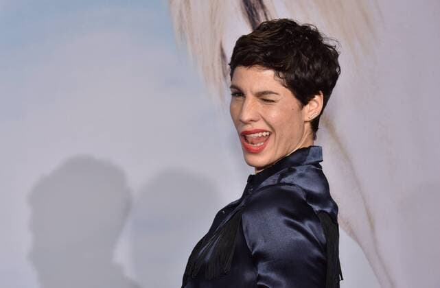 Die Schauspielerin Jasmin Gerat am 15.01.2017 in Köln auf dem roten Teppich bei der Premiere des Films Wendy der Film im Kölner Cinedom.