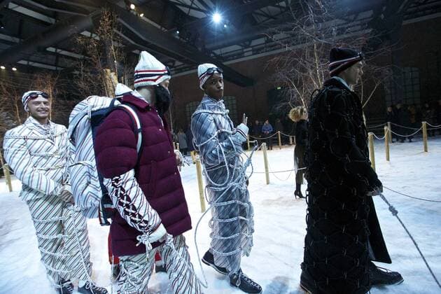 (170116) -- MILAN, Jan. 15, 2017 -- Models present creations from the Fall Winter 2017 18 menswear collection of Moncler Gamme Bleu during Milan Fashion Week in Milan, Italy, on Jan. 15, 2017. ) (yk) ITALY-MILAN-FASHION WEEK-MEN-MONCLER GAMME BLEU JinxYu 