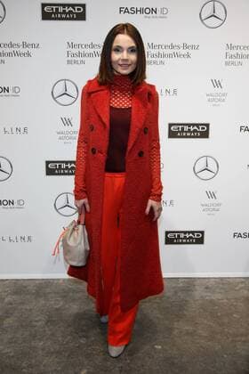 Nadine Warmuth - Ankunft zur Dorothee Schumacher Fashion-Show im Rahmen der Mercedes-Benz Fashion Week Berlin Spring Summer 2017 Collections im Kaufhaus Jandorf in Berlin am 17.01.2017. Mercedes-Benz Fashion Week Berlin Spring Summer 2017 Collections