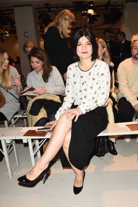 Jasmin Tabatabai bei der Dorothee Schumacher Modenschau am 17.01.2017 im Rahmen der Mercedes-Benz Fashion Week Herbst Winter 2017 in Berlin MBFW Fashionweek 2017 Januar in Berlin- Dorothee Schumacher Fashionshow 