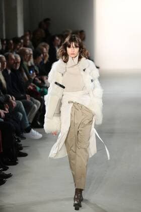 Berlin: Dorothee Schumacher at the Fashion Week Dorothee Schumacher showcases its latest Autumn Winter 2017 Collections in the Kaufhaus Jandorf in the Brunnenstrasse in Berlin-Mitte during the Mercedes-Benz Fashion Week Berlin Autumn Winter 2017 Collections. The photo shows models with the Dorothee Schumacher collection on the catwalk.  SimonexKuhlmey