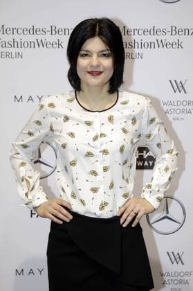 Jasmin Tabatabai bei der Dorothee Schumacher Fashion Show auf der Mercedes-Benz Fashion Week Berlin Autumn Winter 2017. Berlin, 17.01.2017 Foto:xS.xGabschx xFuturexImage