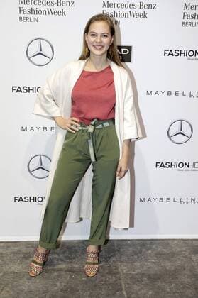 Alicia von Rittberg bei der Dorothee Schumacher Fashion Show auf der Mercedes-Benz Fashion Week Berlin Autumn Winter 2017. Berlin, 17.01.2017 Foto:xS.xGabschx xFuturexImage