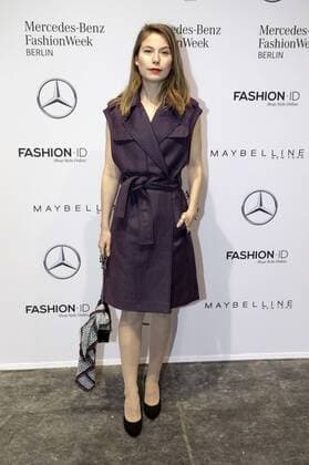 Nora von Waldstätten bei der Dorothee Schumacher Fashion Show auf der Mercedes-Benz Fashion Week Berlin Autumn Winter 2017. Berlin, 17.01.2017 Foto:xS.xGabschx xFuturexImage