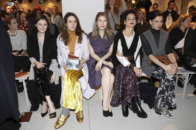 Lea van Acken, Julia Malik, Nora von Waldstätten, Bibiana Beglau und Christiane Paul bei der Dorothee Schumacher Fashion Show auf der Mercedes-Benz Fashion Week Berlin Autumn Winter 2017. Berlin, 17.01.2017 Foto:xS.xGabschx xFuturexImage