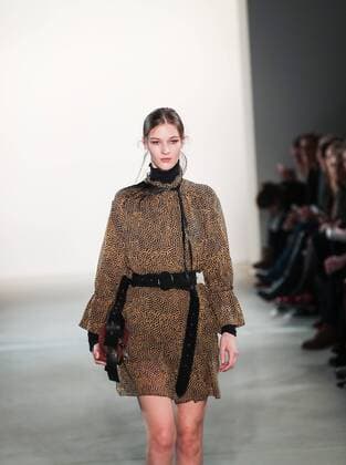 (170117) -- BERLIN, Jan. 17, 2017 -- A model displays a creation of German disigner Dorothee Schumacher during the Berlin Fashion Week in Berlin, Germany, on Jan. 17, 2017. ) (wtc) GERMANY-BERLIN-FASHION WEEK-DOROTHEE SCHUMACHER ShanxYuqi 