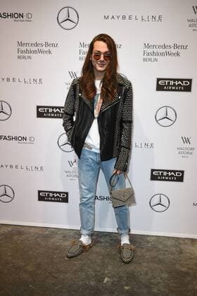 Riccardo Simonetti bei der Holy Ghost Modenschau am 17.01.2017 im Rahmen der Mercedes-Benz Fashion Week Herbst Winter 2017 in Berlin MBFW Fashionweek 2017 Januar in Berlin- Holy Ghost Fashionshow 