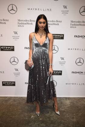 Anuthida Ploypetch bei der Holy Ghost Modenschau am 17.01.2017 im Rahmen der Mercedes-Benz Fashion Week Herbst Winter 2017 in Berlin MBFW Fashionweek 2017 Januar in Berlin- Holy Ghost Fashionshow 
