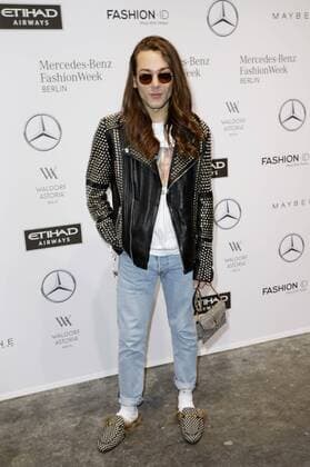 Riccardo Simonetti bei der Holy Ghost Fashion Show auf der Mercedes-Benz Fashion Week Berlin Autumn Winter 2017. Berlin, 17.01.2017 Foto:xS.xGabschx xFuturexImage