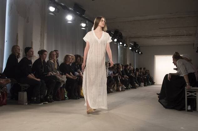 Model bei der Holy Ghost Fashion Show auf der Mercedes-Benz Fashion Week Berlin Autumn Winter 2017. Berlin, 17.01.2017 Foto:xF.xKernx xFuturexImage