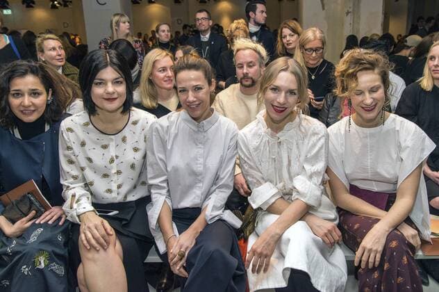 Dorka Gryllus, Jasmin Tabatabai, Alexandra Neldel, Julia Dietze und Bibiana Beglau bei der Dorothee Schumacher Fashion Show auf der Mercedes-Benz Fashion Week Berlin Autumn Winter 2017. Berlin, 17.01.2017 Foto:xK.xWernerx xFuturexImage