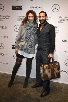 Annett Möller und Massimo Sinato bei der Ankunft zur Lena Hoschek Modenschau am 17.01.2017 im Rahmen der Mercedes-Benz Fashion Week Herbst Winter 2017 in Berlin MBFW Fashionweek 2017 Januar in Berlin- Lena Hoschek Fashionshow 