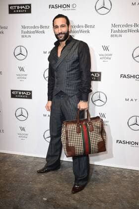 Massimo Sinato bei der Ankunft zur Lena Hoschek Modenschau am 17.01.2017 im Rahmen der Mercedes-Benz Fashion Week Herbst Winter 2017 in Berlin MBFW Fashionweek 2017 Januar in Berlin- Lena Hoschek Fashionshow 