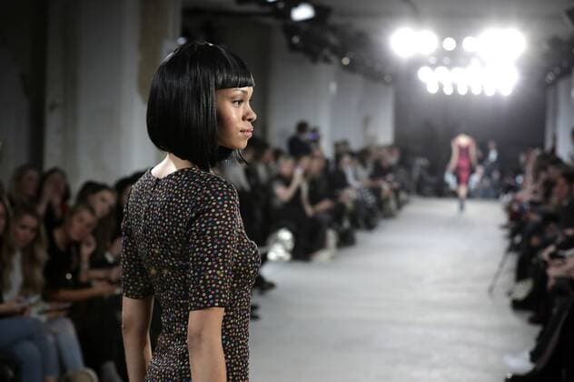Model bei der Lena Hoschek Fashion Show auf der Mercedes-Benz Fashion Week Berlin Autumn Winter 2017. Berlin, 17.01.2017 Foto:xS.xGabschx xFuturexImage