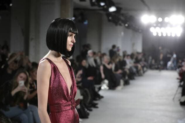 Model bei der Lena Hoschek Fashion Show auf der Mercedes-Benz Fashion Week Berlin Autumn Winter 2017. Berlin, 17.01.2017 Foto:xS.xGabschx xFuturexImage