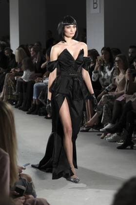 Model bei der Lena Hoschek Fashion Show auf der Mercedes-Benz Fashion Week Berlin Autumn Winter 2017. Berlin, 17.01.2017 Foto:xS.xGabschx xFuturexImage
