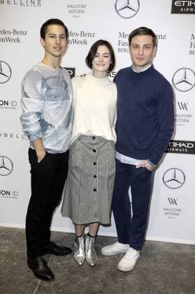Tim Oliver Schultz, Lea van Acken und Jannik Schümann bei der Hien Le Fashion Show auf der Mercedes-Benz Fashion Week Berlin Autumn Winter 2017. Berlin, 17.01.2017 Foto:xS.xGabschx xFuturexImage