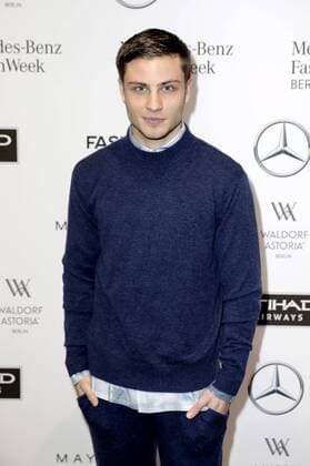 Jannik Schümann bei der Hien Le Fashion Show auf der Mercedes-Benz Fashion Week Berlin Autumn Winter 2017. Berlin, 17.01.2017 Foto:xS.xGabschx xFuturexImage