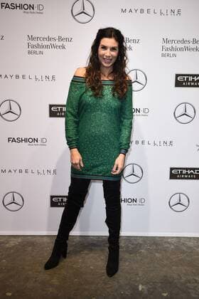 Alexandra Polzin bei der Ankunft zur Riani Modenschau am 17.01.2017 im Rahmen der Mercedes-Benz Fashion Week Herbst Winter 2017 in Berlin MBFW Fashionweek 2017 Januar in Berlin- Riani Fashionshow 
