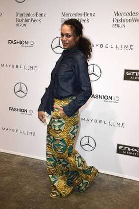Milka Loff Fernandes bei der Ankunft zur Riani Modenschau am 17.01.2017 im Rahmen der Mercedes-Benz Fashion Week Herbst Winter 2017 in Berlin MBFW Fashionweek 2017 Januar in Berlin- Riani Fashionshow 