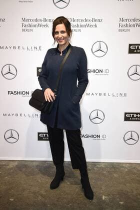 Ulrike Frank bei der Ankunft zur Riani Modenschau am 17.01.2017 im Rahmen der Mercedes-Benz Fashion Week Herbst Winter 2017 in Berlin MBFW Fashionweek 2017 Januar in Berlin- Riani Fashionshow 