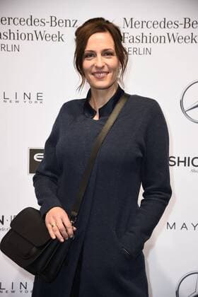 Ulrike Frank bei der Ankunft zur Riani Modenschau am 17.01.2017 im Rahmen der Mercedes-Benz Fashion Week Herbst Winter 2017 in Berlin MBFW Fashionweek 2017 Januar in Berlin- Riani Fashionshow 